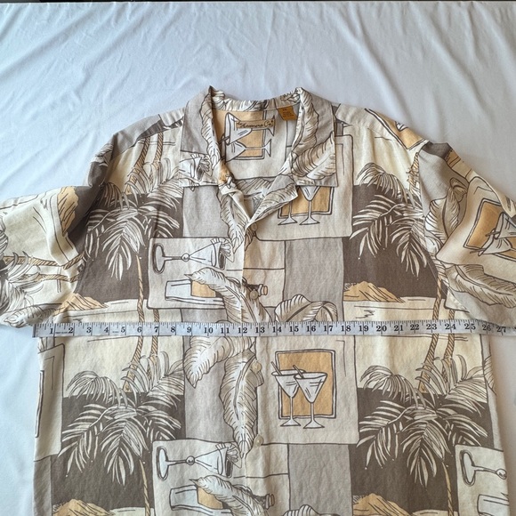The Havanera Co Linen Shirt Palms Martinis - Picture 4 of 14